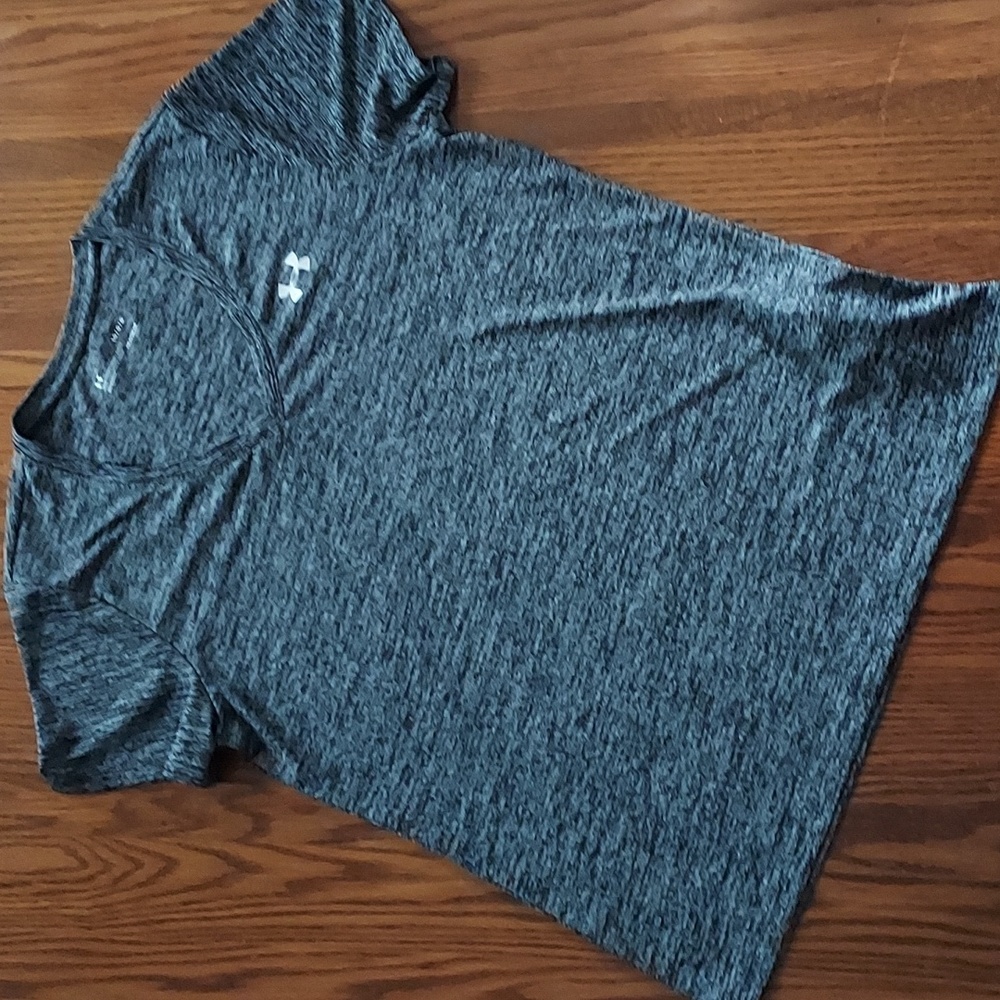 Under Armour Womens L t-shirt